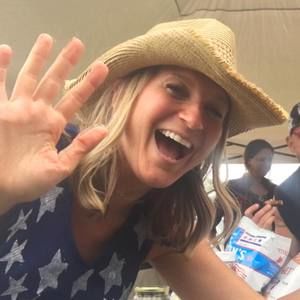 Meet your Posher, Rachel